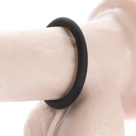 Three Rings Phallic Silicone Nero_Bianco-Meat